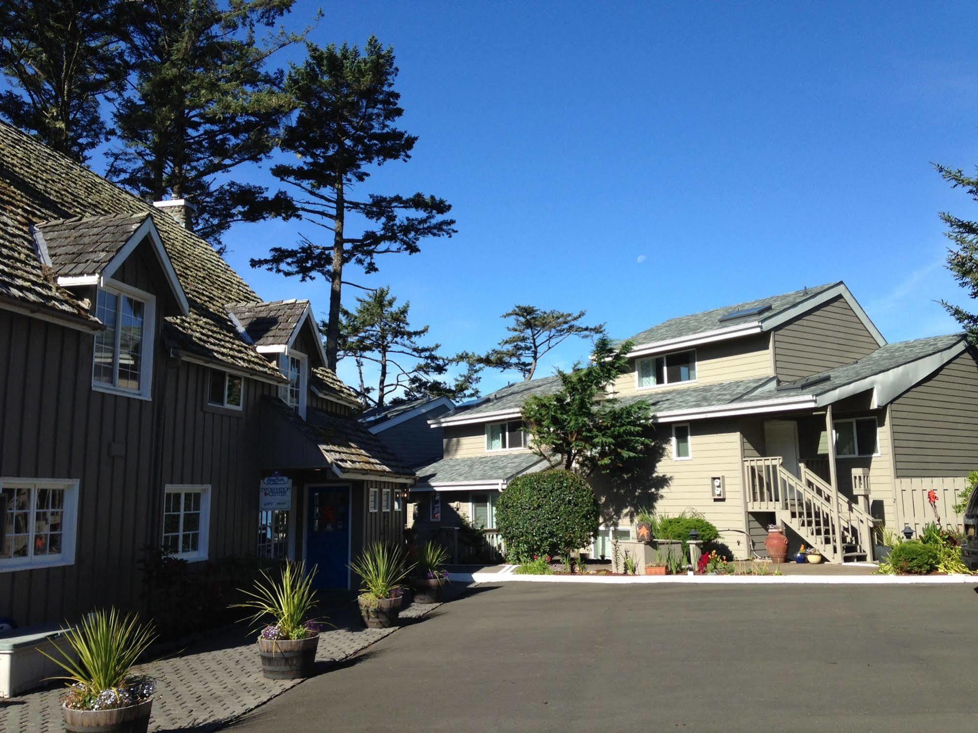 Starfish Point Aparthotel Newport Exterior photo